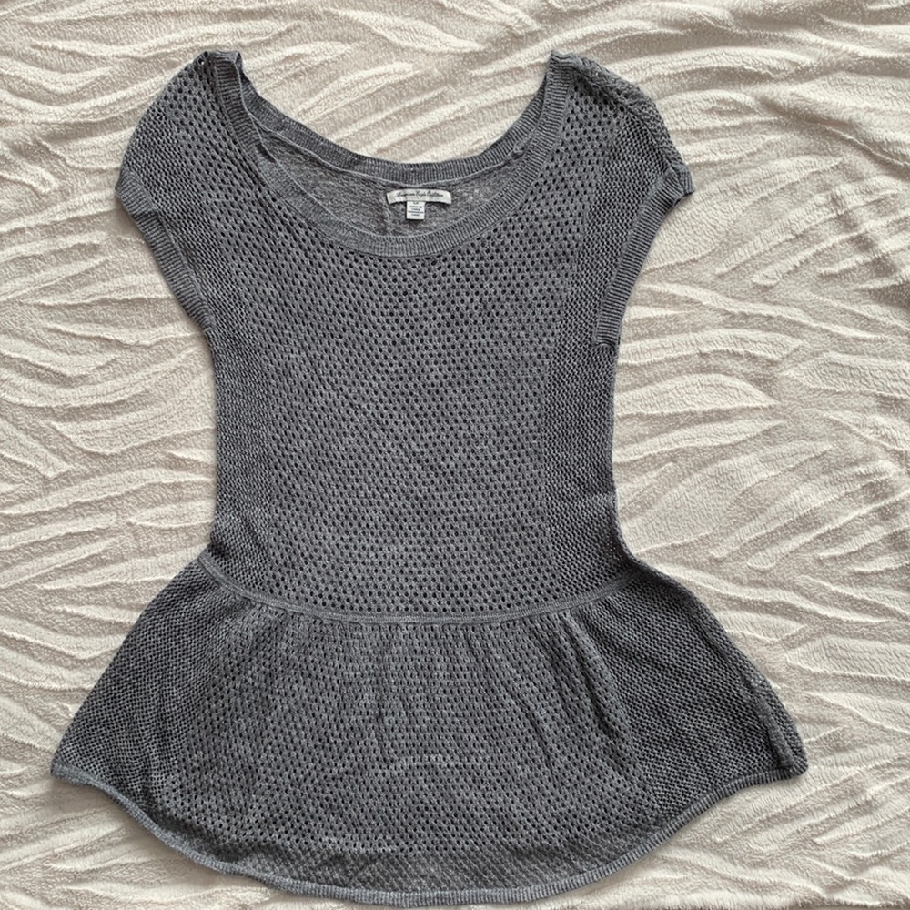 Like new American Eagle Short Sleeve Tunic Sweater